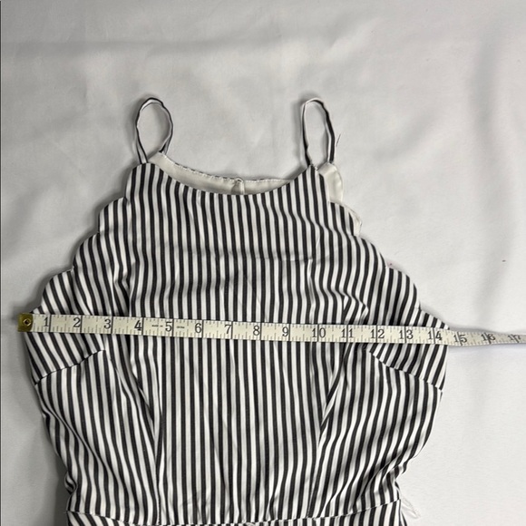 Asymmetrical Black and White Dress with Modern Flair - Picture 4 of 6